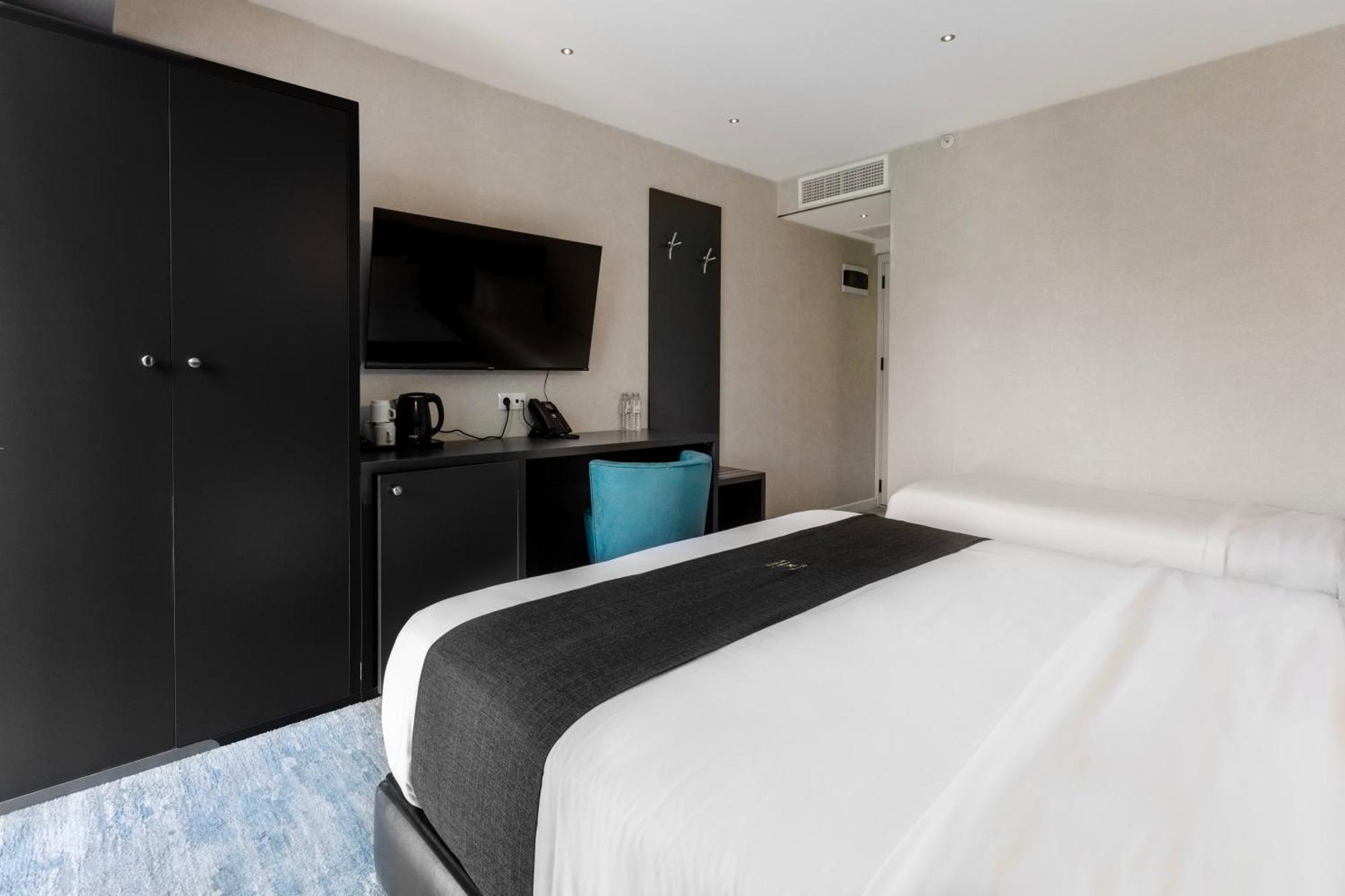 M 1 T Hotel Tbilisi Exteriör bild