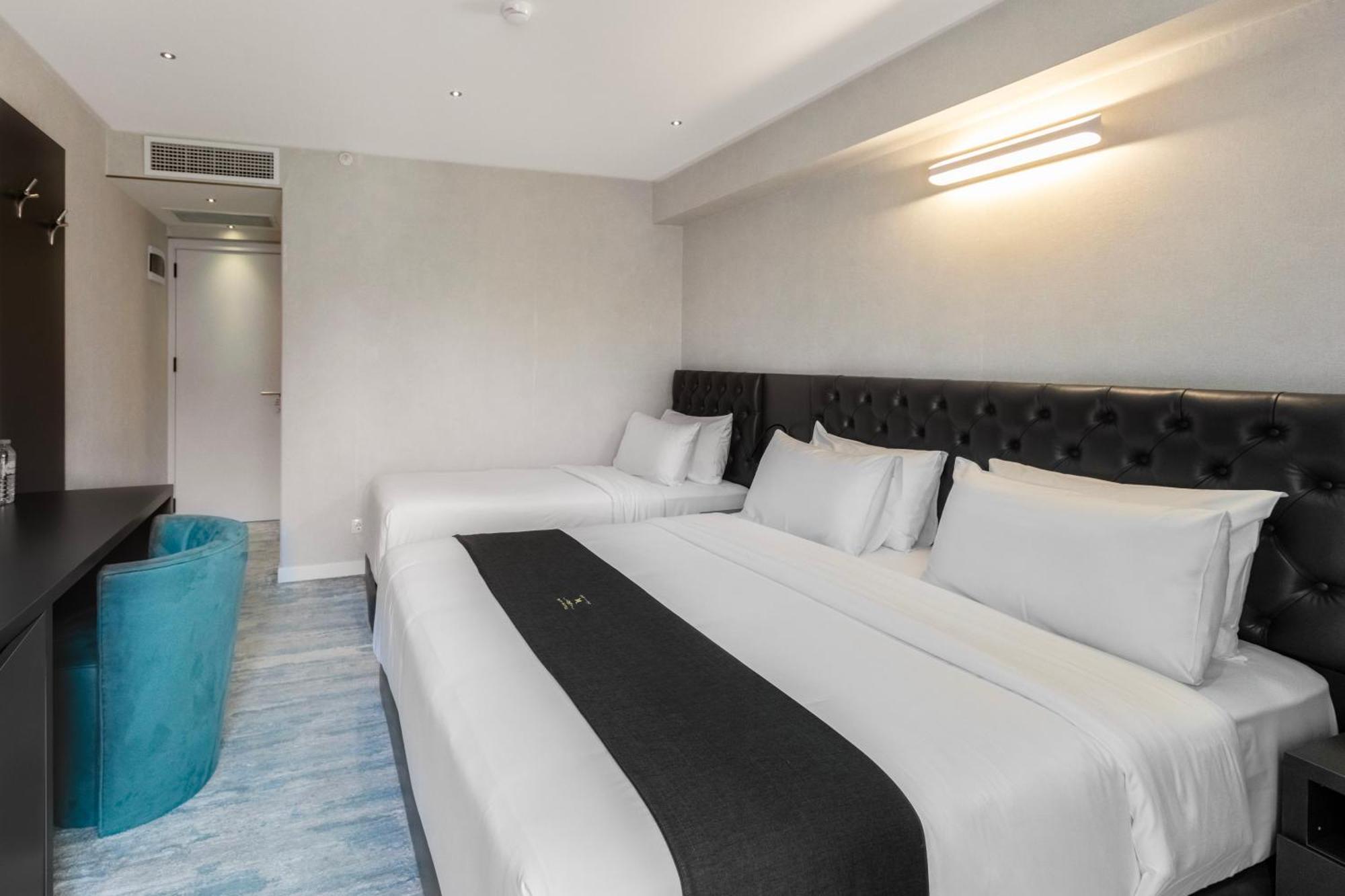 M 1 T Hotel Tbilisi Exteriör bild
