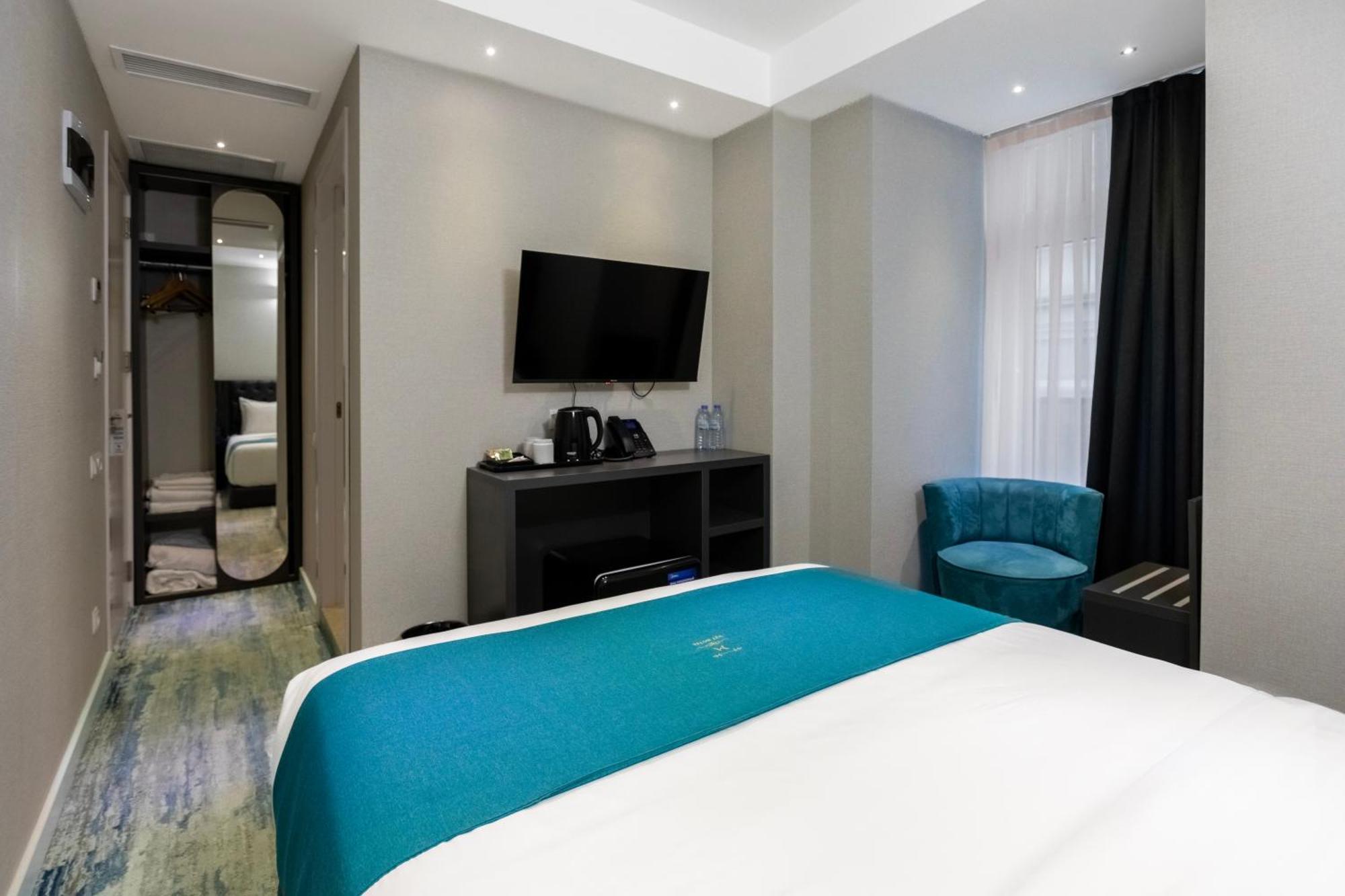 M 1 T Hotel Tbilisi Exteriör bild