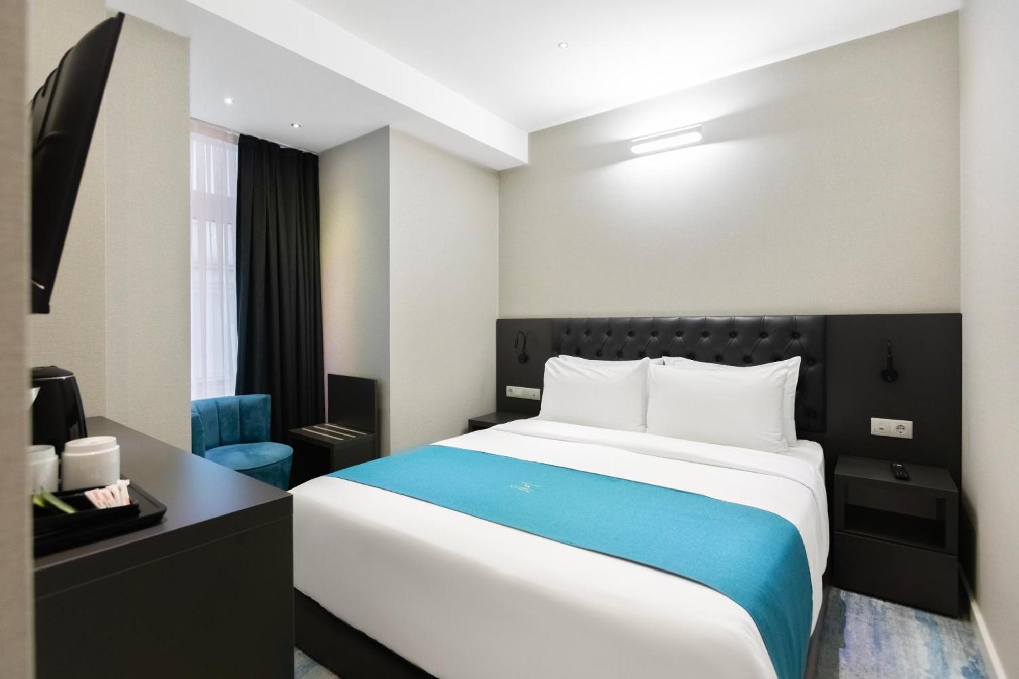 M 1 T Hotel Tbilisi Exteriör bild